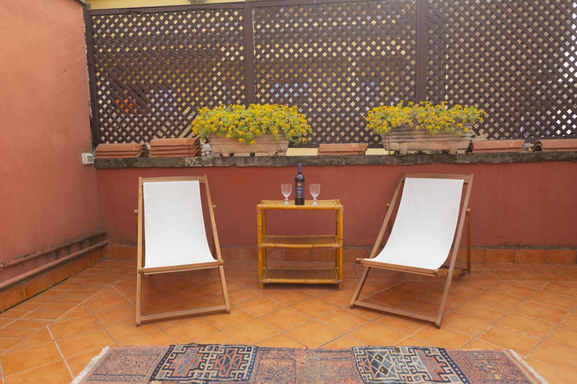 Appartement Romantic Terraced Escape In Elegant Neighbourhood